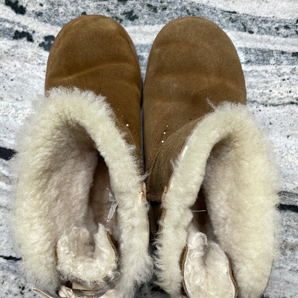 UGG Boots - Picture 13 of 16